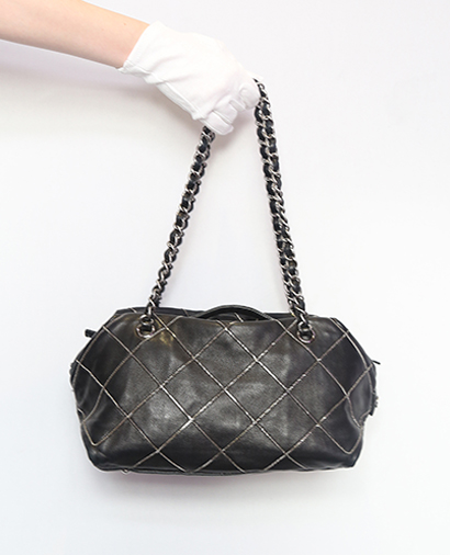 Chain Stitch Shoulder Bag, &pound;450, Handbags, Black, Lambskin Leather, Front view